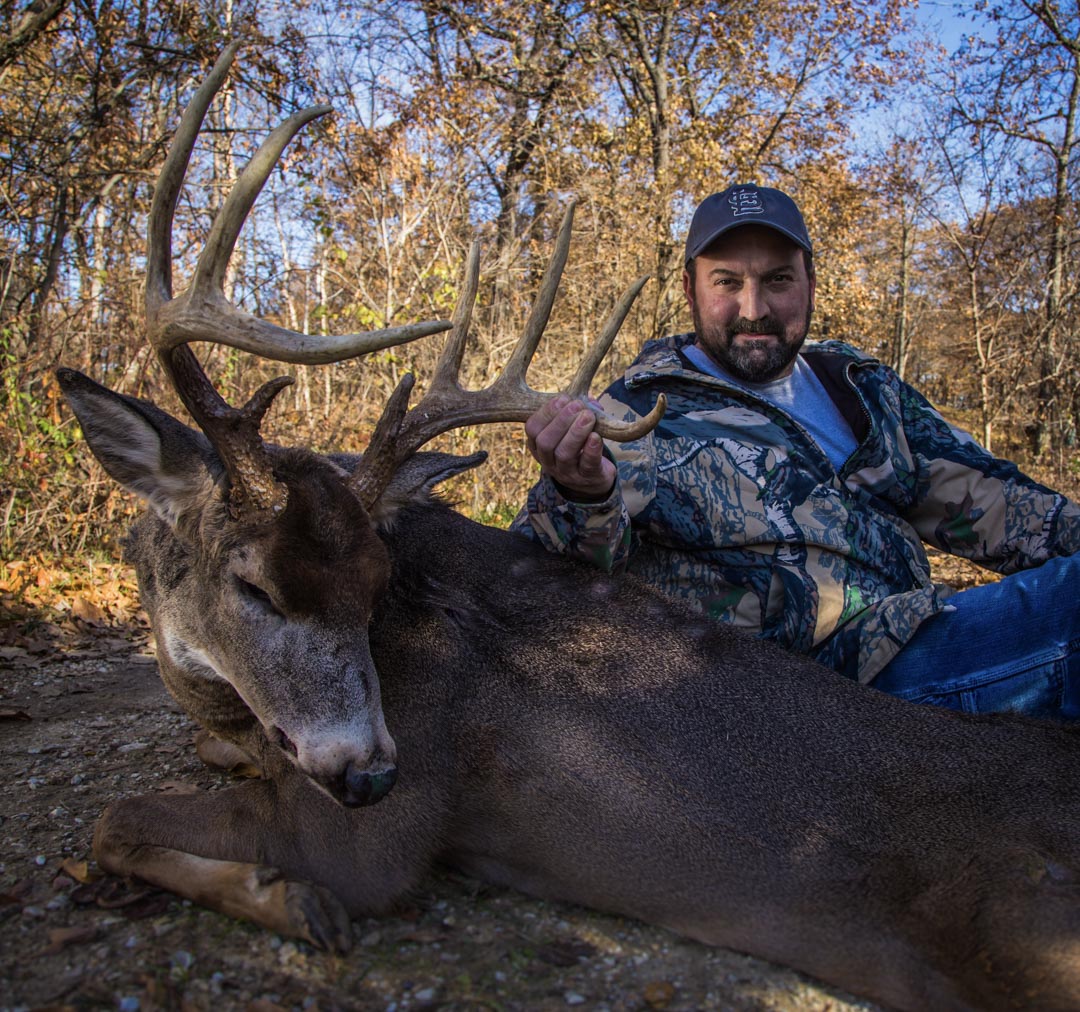 South Fork Outfitting  Illinois Guided Big Buck Hunts